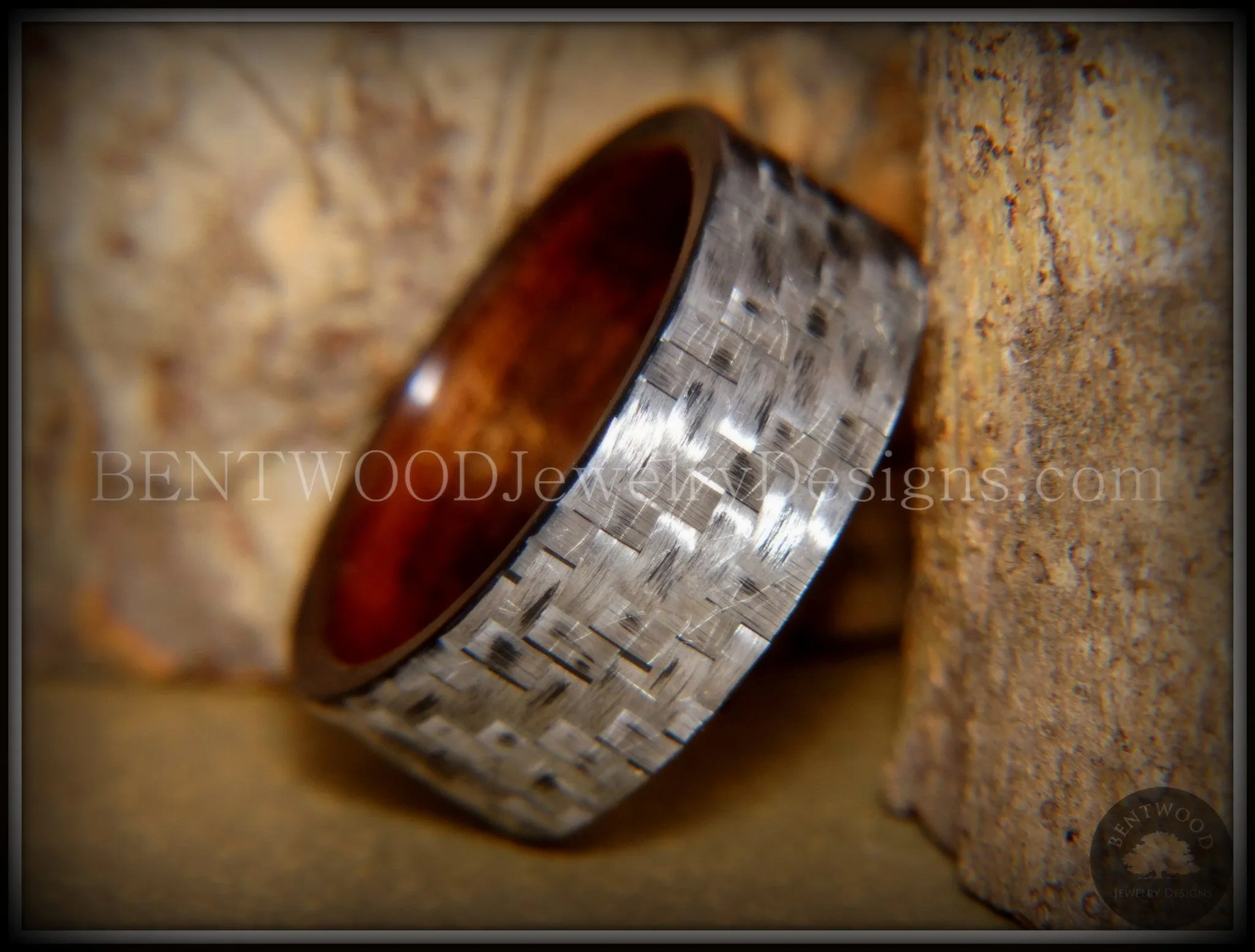 Bentwood Ring - Silver Twill Carbon Fiber on Rosewood Wood Comfort Fit Core