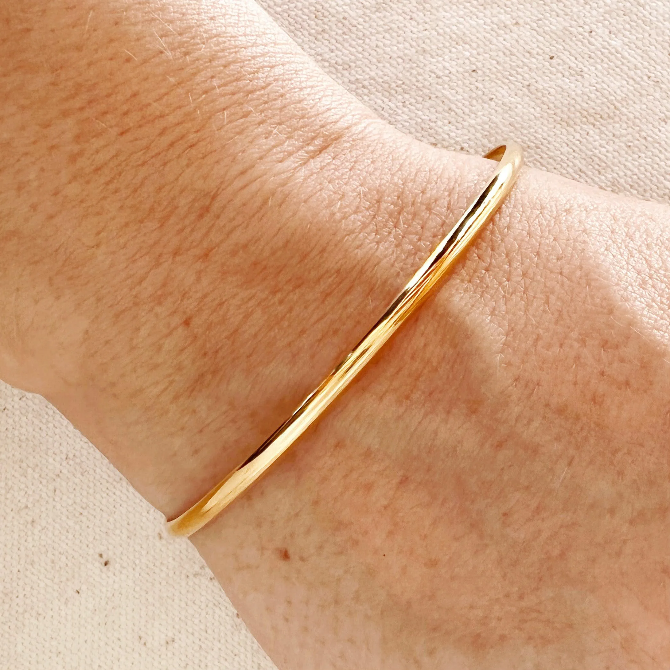 Plain 18k Gold Filled Classic Bangle